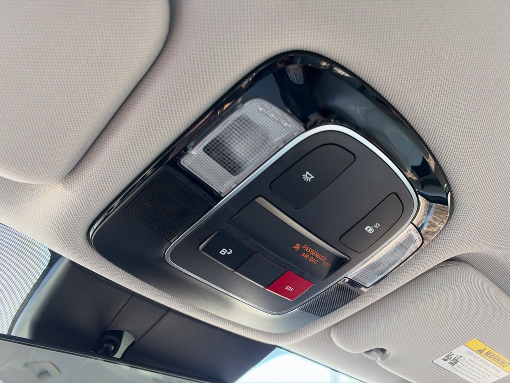Certified 2025 Hyundai Sonata SEL AWD/4WD image 29