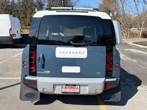 Used 2023 Land Rover Defender 90 S image 6