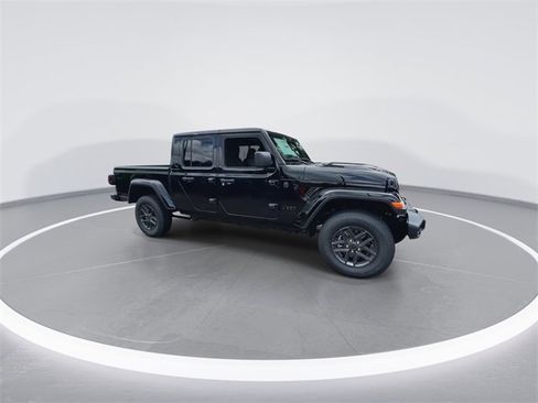 New 2025 Jeep Gladiator Sport image 2