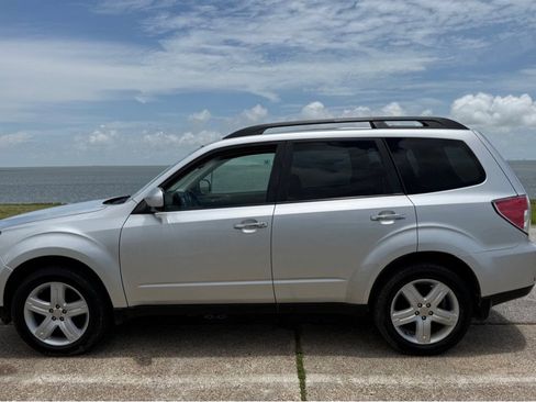 Used 2009 Subaru Forester 2.5X Limited AWD/4WD image 8