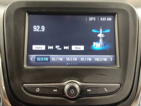 Used 2018 Chevrolet Equinox LT image 25