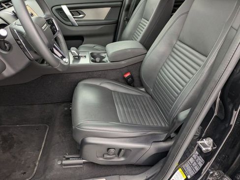 Used 2025 Land Rover Discovery Sport Dynamic SE image 12