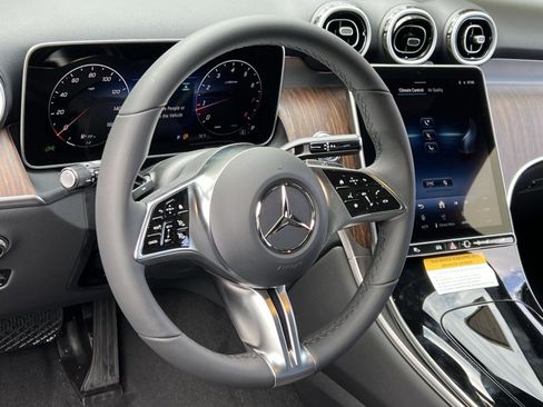 Used 2026 Mercedes-Benz GLC 300 4MATIC image 14