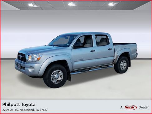 Used 2011 Toyota Tacoma PreRunner image 1