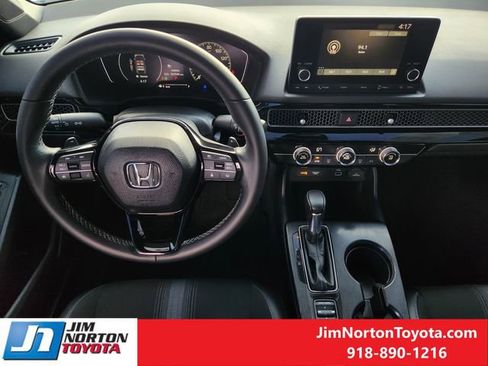 Used 2023 Honda Civic Sport image 28
