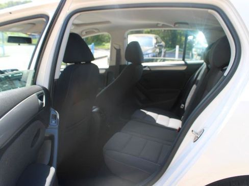 Used 2013 Volkswagen Golf TDI FWD image 11