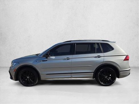 Used 2022 Volkswagen Tiguan SE R-Line FWD image 10
