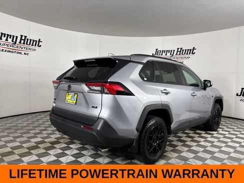 Used 2025 Toyota RAV4 XLE w/ Convenience Package FWD image 6