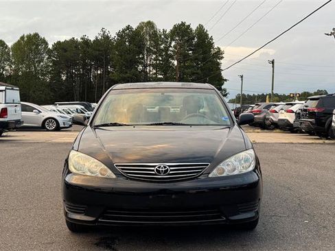 Used 2005 Toyota Camry LE FWD image 5