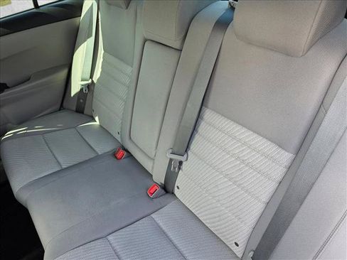Used 2016 Toyota Camry LE FWD image 18