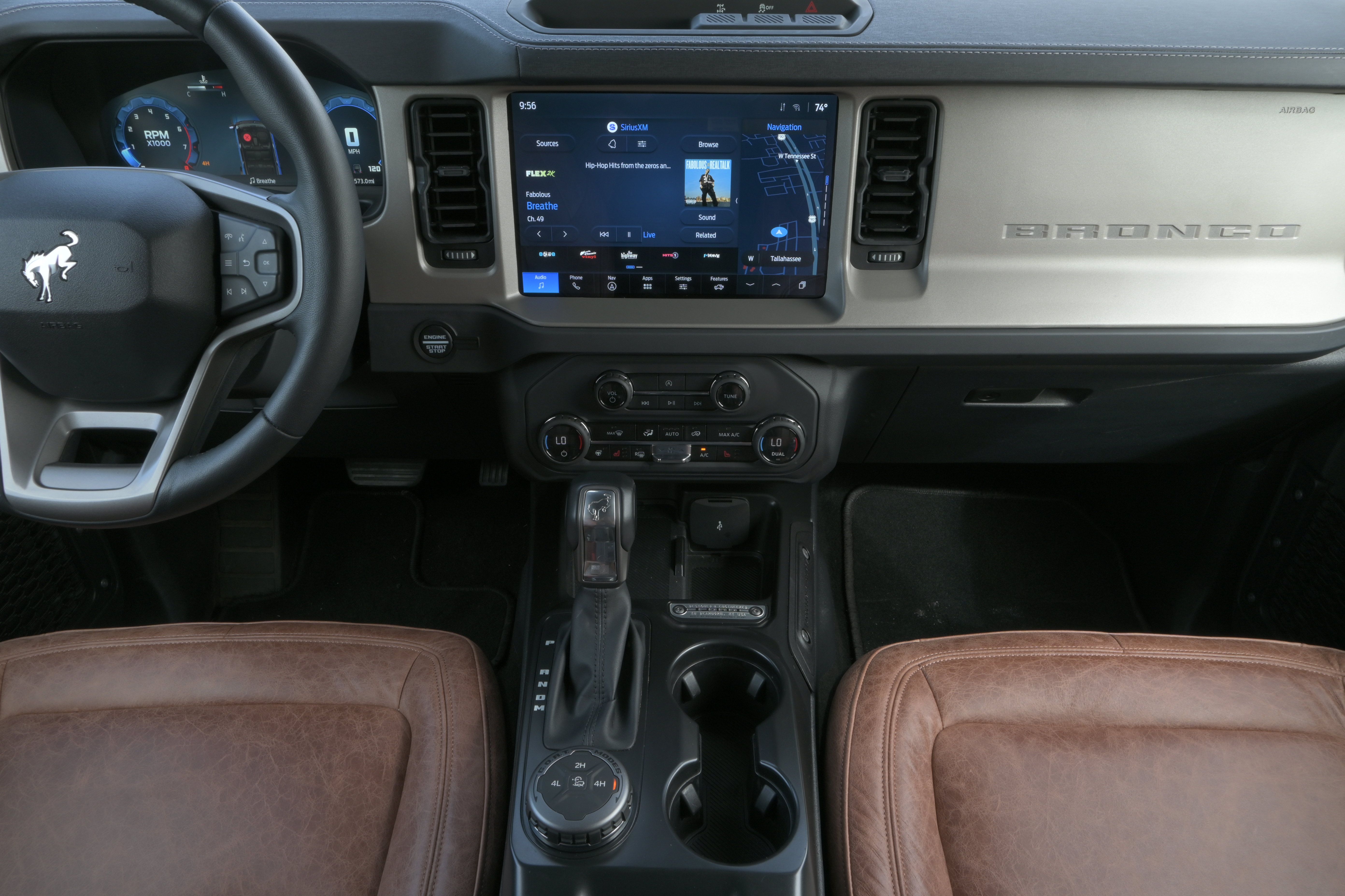 Used 2025 Ford Bronco Outer Banks AWD/4WD image 8