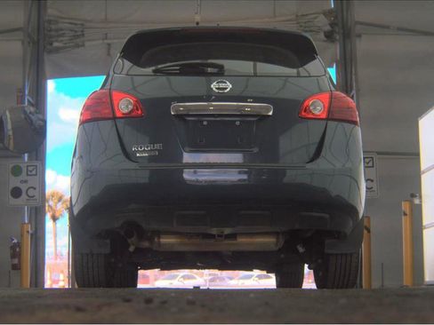 Used 2014 Nissan Rogue S w/ Convenience Package image 6