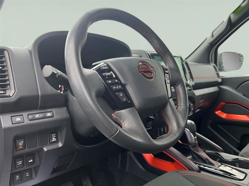 Used 2023 Nissan Frontier PRO-4X w/ Pro Convenience Package image 12