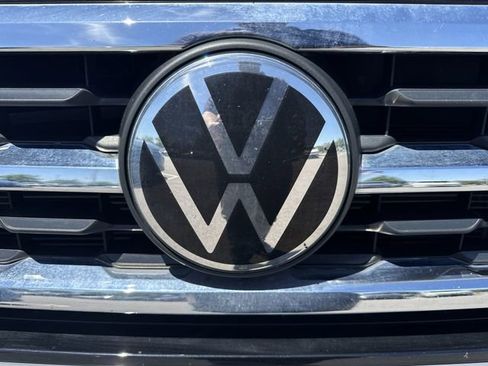 Certified 2023 Volkswagen Atlas Cross Sport SE w/ Panoramic Sunroof Package AWD/4WD image 31