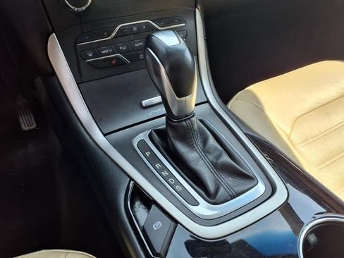 Used 2015 Ford Edge SEL w/ Equipment Group 201A FWD image 13