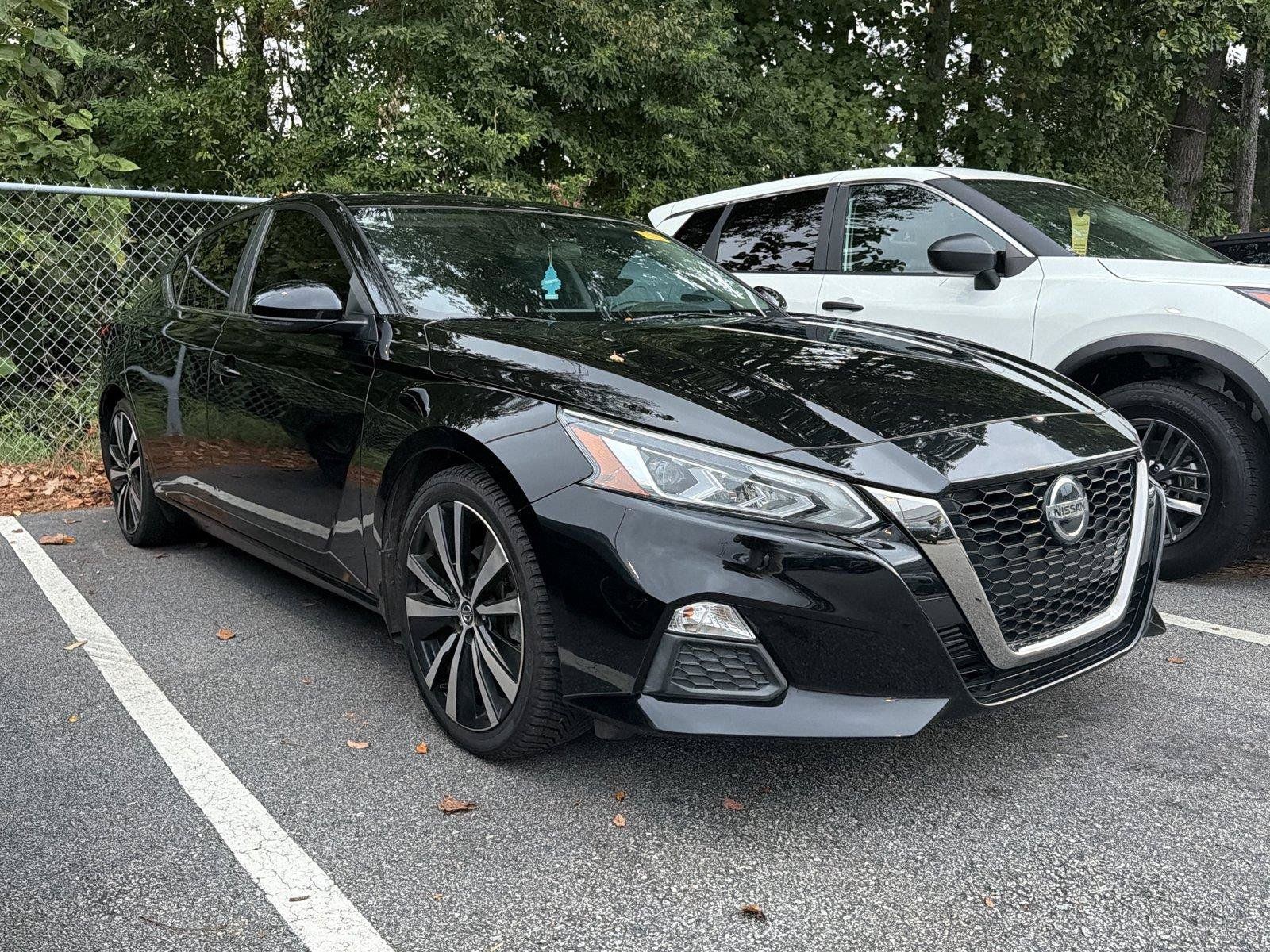 Used 2021 Nissan Altima 2.0 SR FWD image 3