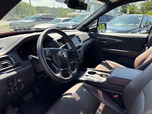 Used 2025 Honda Ridgeline RTL image 13