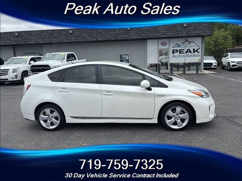 Used 2015 Toyota Prius Five w/ Advanced Technology Package FWD image 7