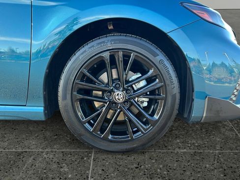 Used 2025 Toyota Camry SE w/ Convenience Package AWD/4WD image 9