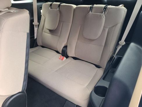 Used 2022 Ford Explorer XLT image 17