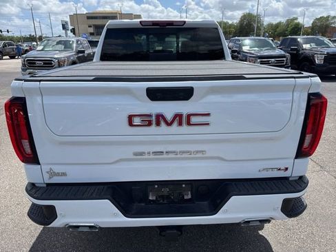 Used 2025 GMC Sierra 1500 AT4 w/ AT4 Premium Package image 6