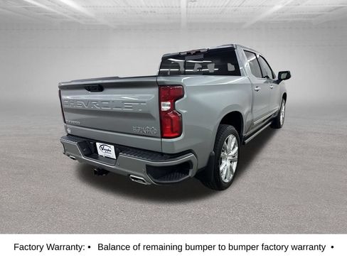 Used 2025 Chevrolet Silverado 1500 High Country w/ High Country Premium Package AWD/4WD image 14