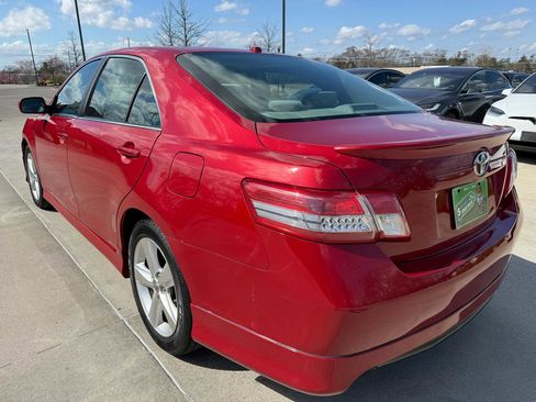 Used 2011 Toyota Camry SE w/ SE Extra-Value Pkg #1 image 6