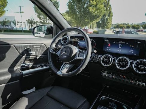 Certified 2025 Mercedes-Benz GLA 250 4MATIC image 19