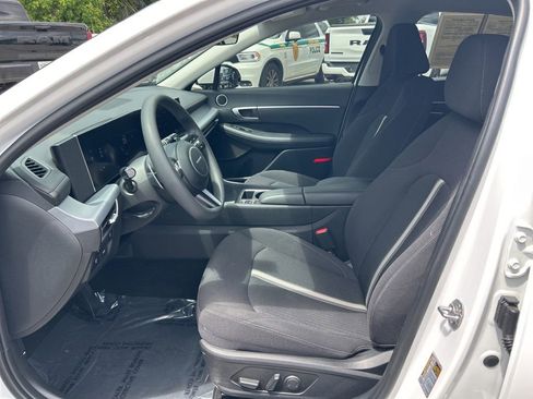 Used 2024 Hyundai Sonata SEL FWD image 9