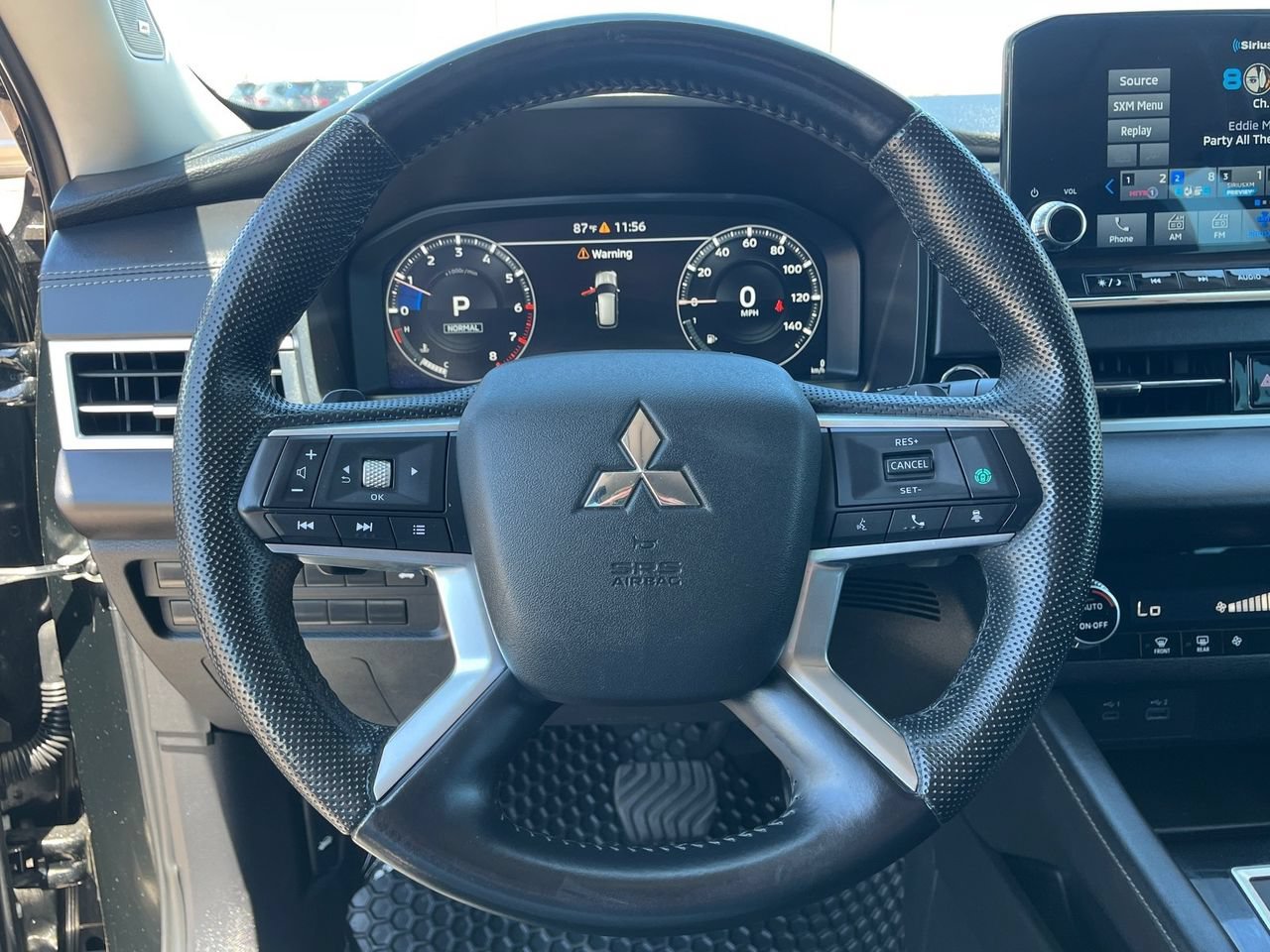 Used 2023 Mitsubishi Outlander SE FWD image 18