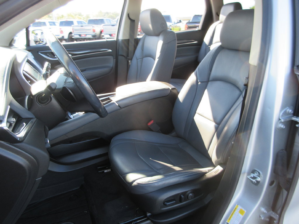 Used 2019 Buick Enclave Essence FWD image 17