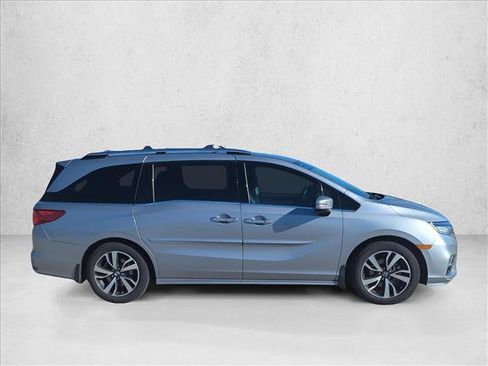 Used 2019 Honda Odyssey Elite image 4