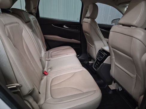 Used 2022 Lincoln Nautilus Reserve w/ Equipment Group 201A image 25