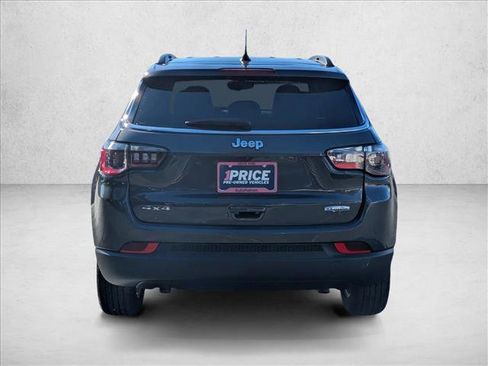 Used 2024 Jeep Compass Latitude image 7