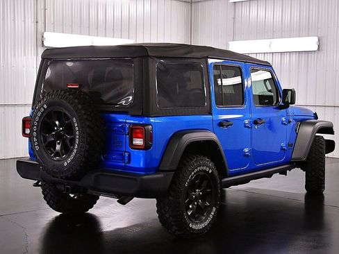 Used 2023 Jeep Wrangler Willys image 7