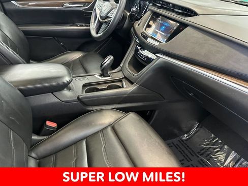 Used 2018 Cadillac XT5 Platinum w/ Driver Assist Package AWD/4WD image 15