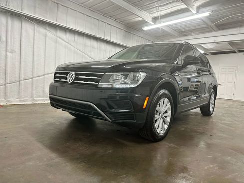 Used 2020 Volkswagen Tiguan S image 11