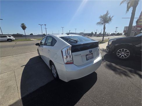 Used 2010 Toyota Prius FWD image 7
