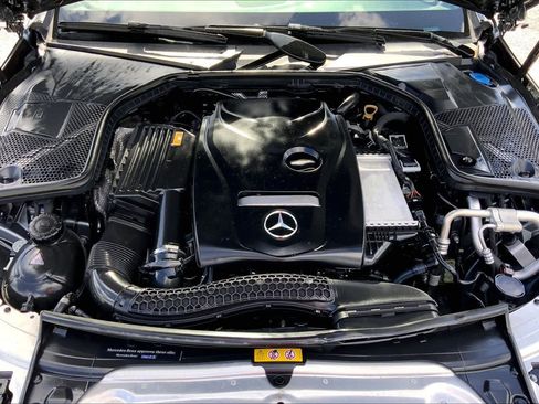 Used 2018 Mercedes-Benz C 300 Sedan w/ Premium Package image 31