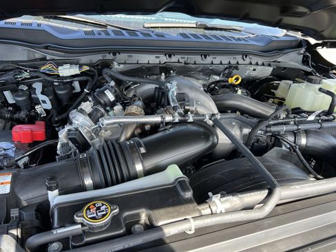 New 2026 Ford F350 Lariat w/ Black Appearance Package image 28