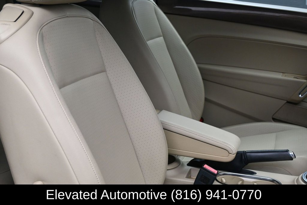 Used 2015 Volkswagen Beetle TDI FWD image 8