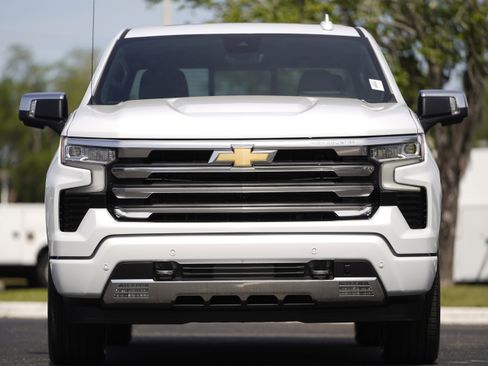 New 2026 Chevrolet Silverado 1500 High Country w/ High Country Premium Package AWD/4WD image 36