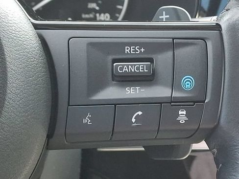 Used 2022 Nissan Pathfinder SL AWD/4WD image 24