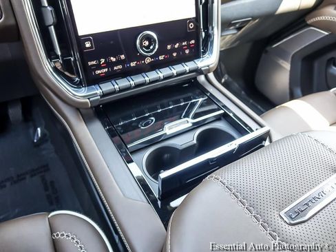 New 2026 GMC Yukon Denali Ultimate AWD/4WD image 23