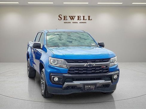 Used 2021 Chevrolet Colorado Z71 AWD/4WD image 7