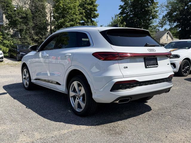 Used 2025 Audi Q5 Premium Plus w/ Premium Plus AWD/4WD image 4