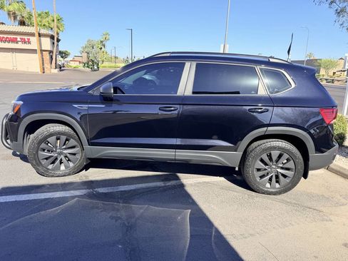 Used 2022 Volkswagen Taos S FWD image 4