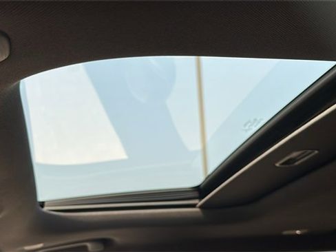 Used 2022 Jeep Grand Cherokee L Laredo image 12