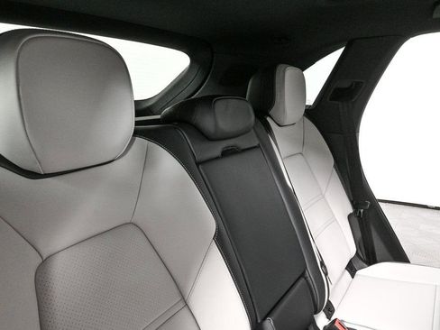 New 2026 Porsche Cayenne AWD image 25