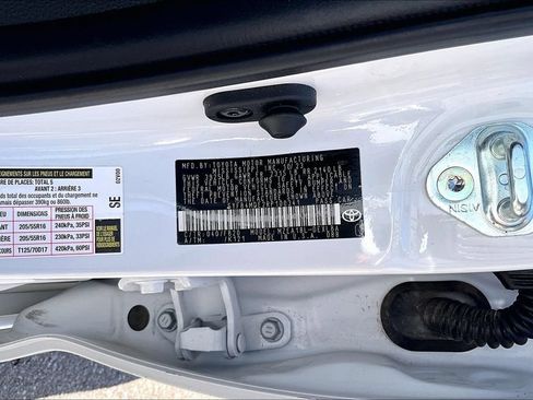 Used 2024 Toyota Corolla LE FWD image 30